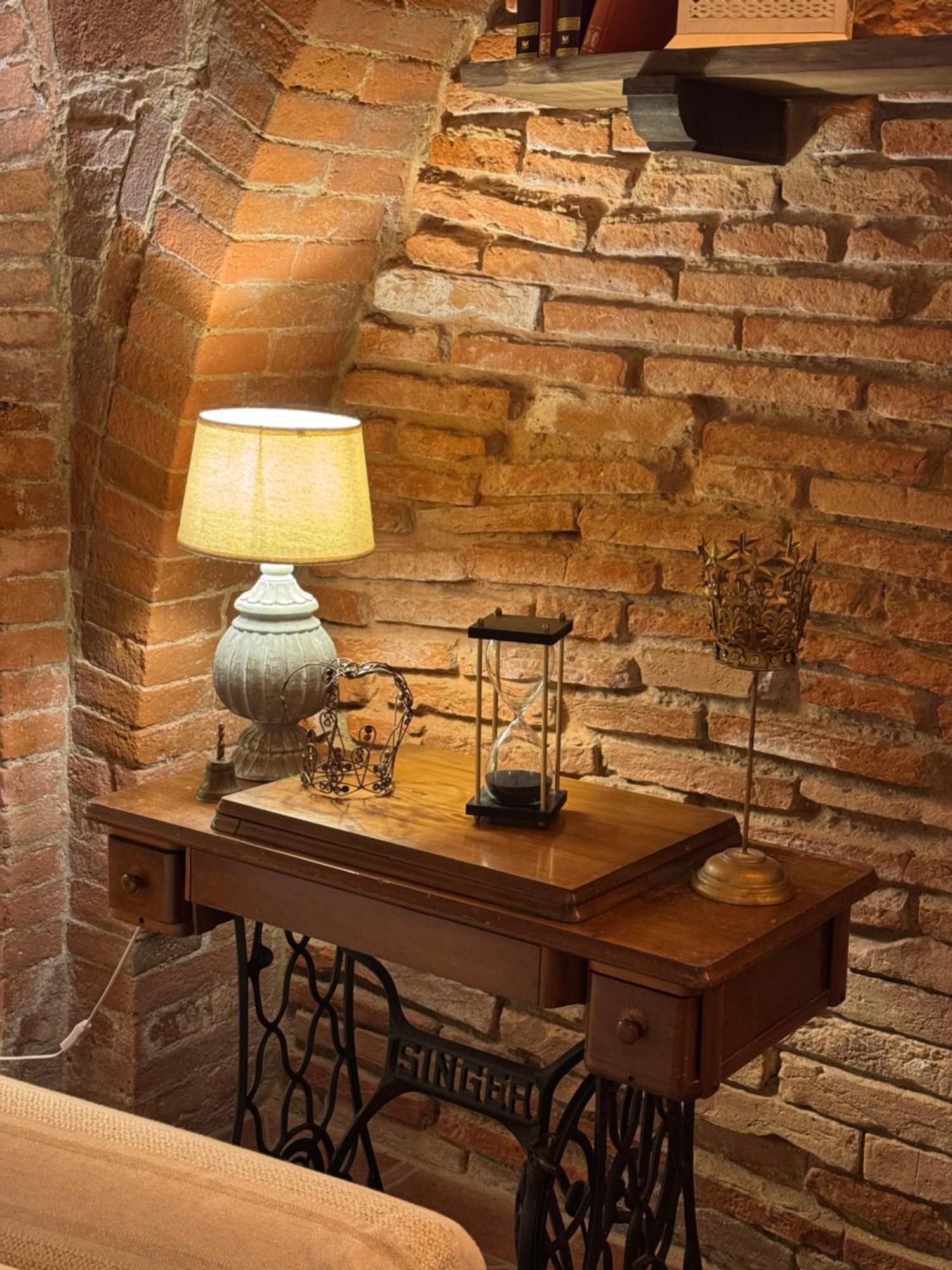La Casetta Di Borgo Lajatico Bagian luar foto