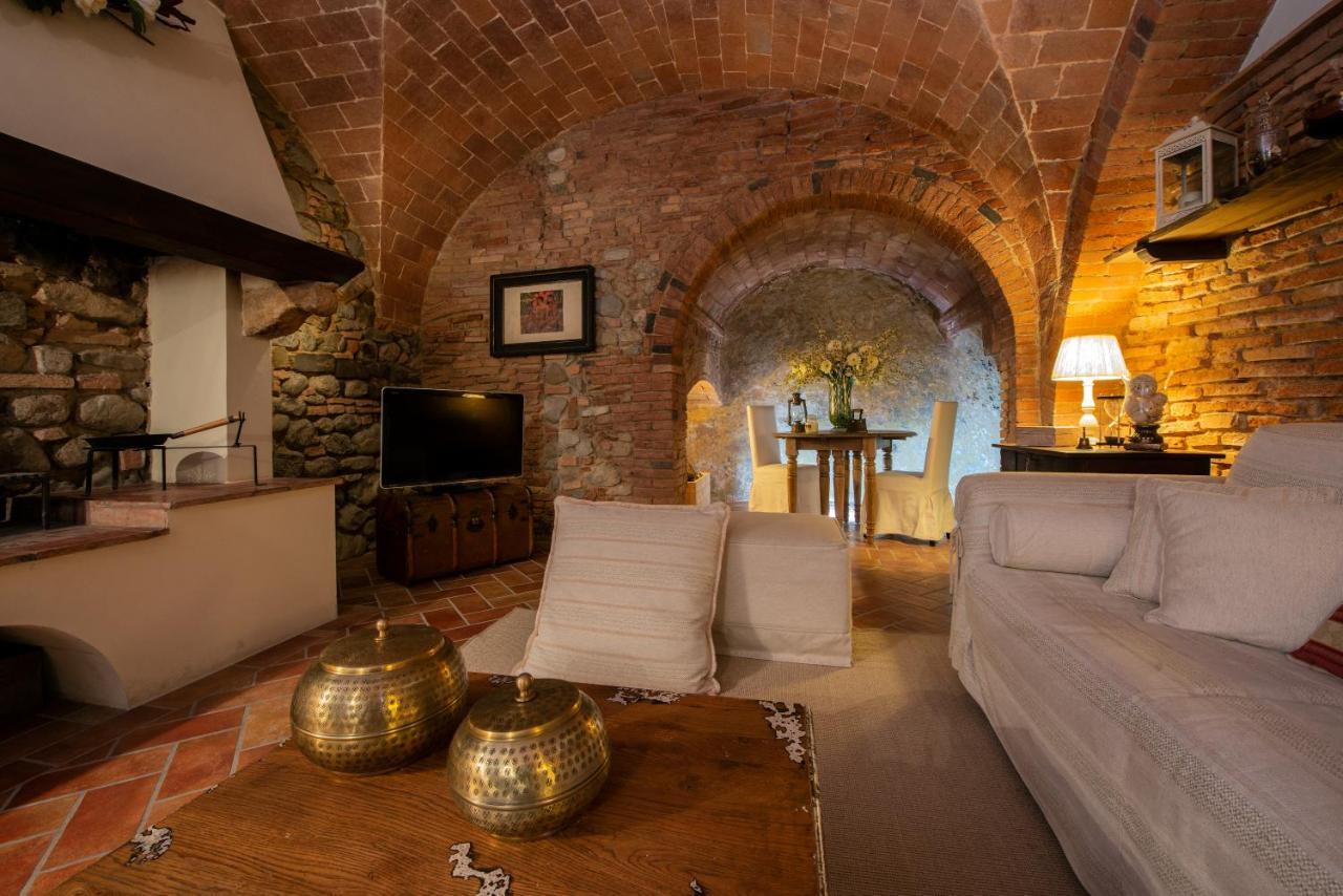 La Casetta Di Borgo Lajatico Bagian luar foto